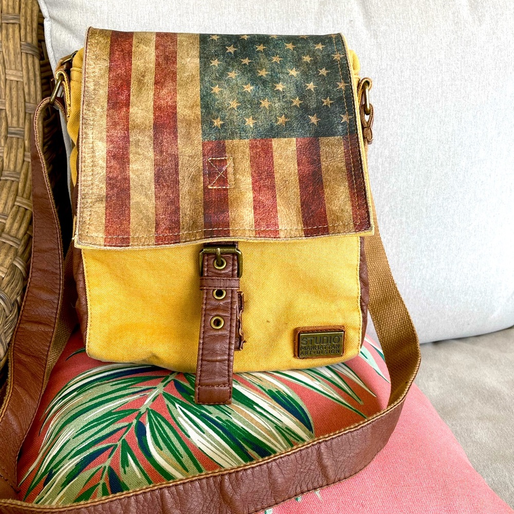 Canvas and leather crossbody bag